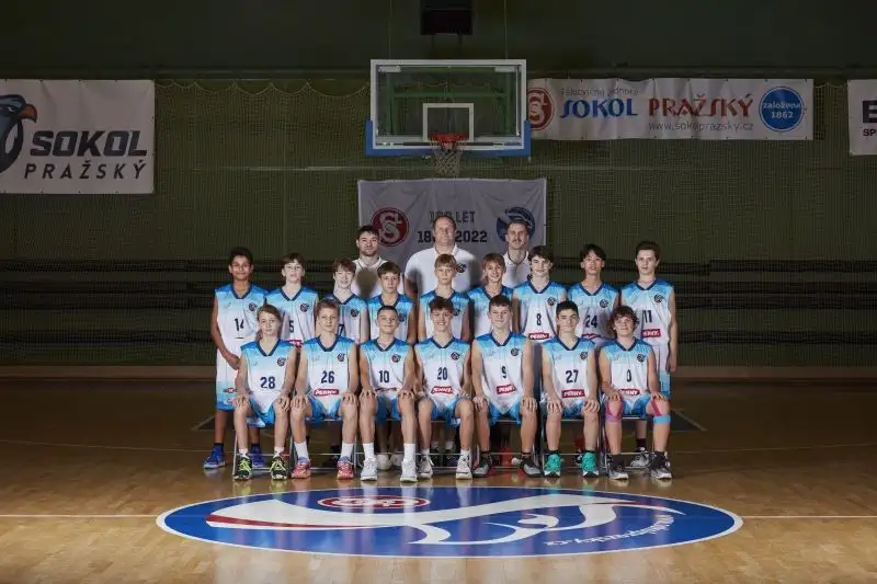 První vítězství v extralize