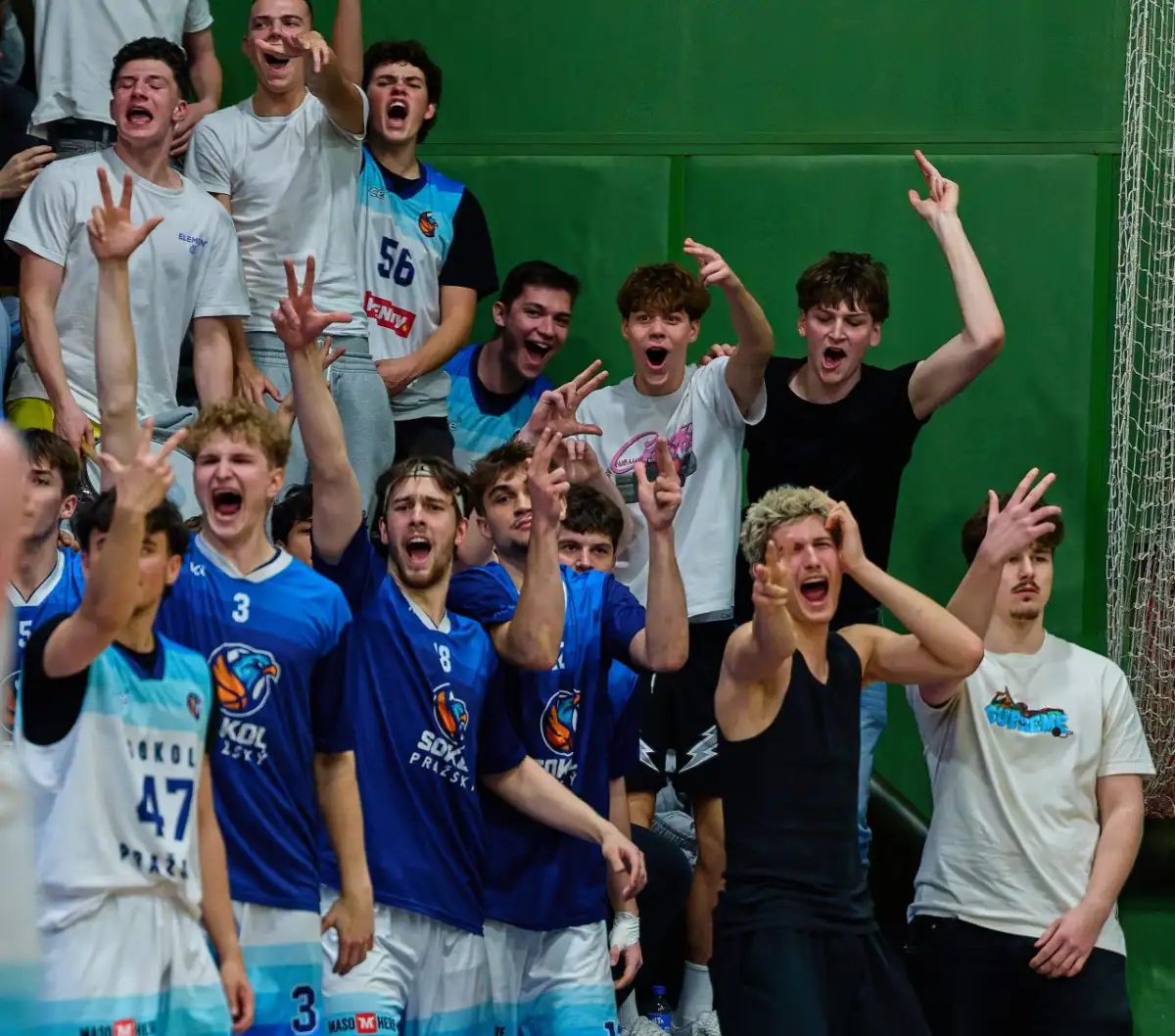 První soutěže ukončeny