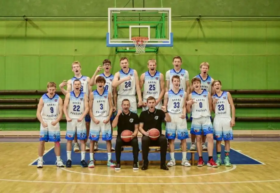 Kadeti po prvním kole vládci Prahy!
